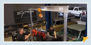 The Benefits of an Aluminum Gantry Crane Over an Engine Hoist