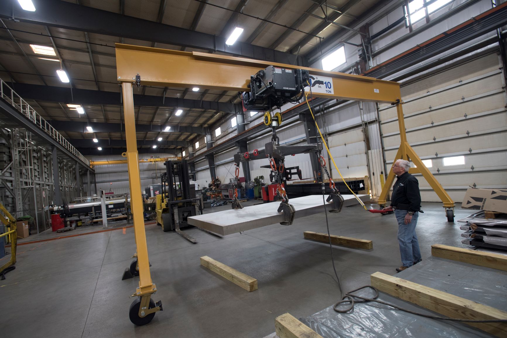 Spanco Gantry Crane with Nylacron™ Casters Streamlines Operations at